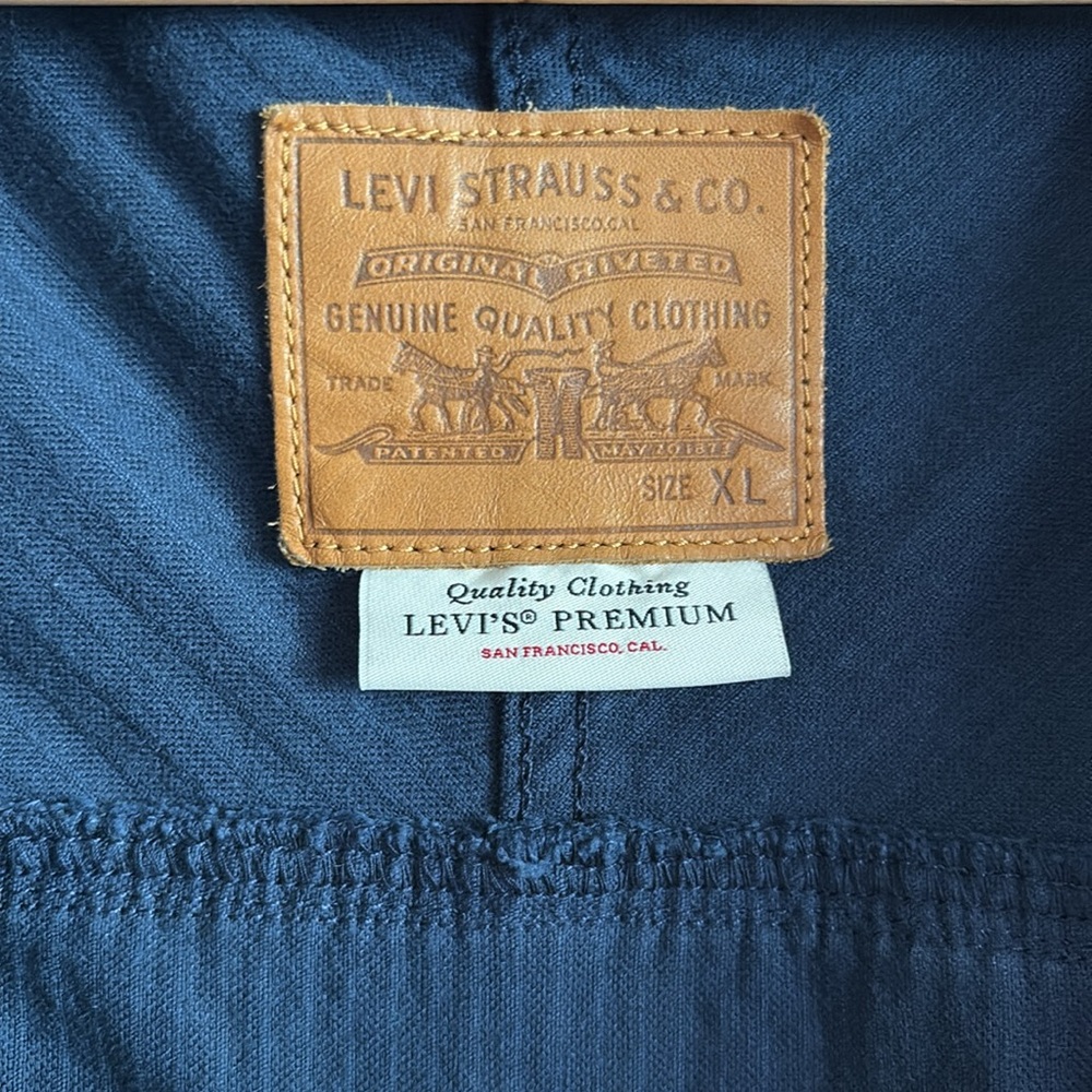 Levi's Dark Blue Corduroy Cropped Jacket - Picture 3 of 10